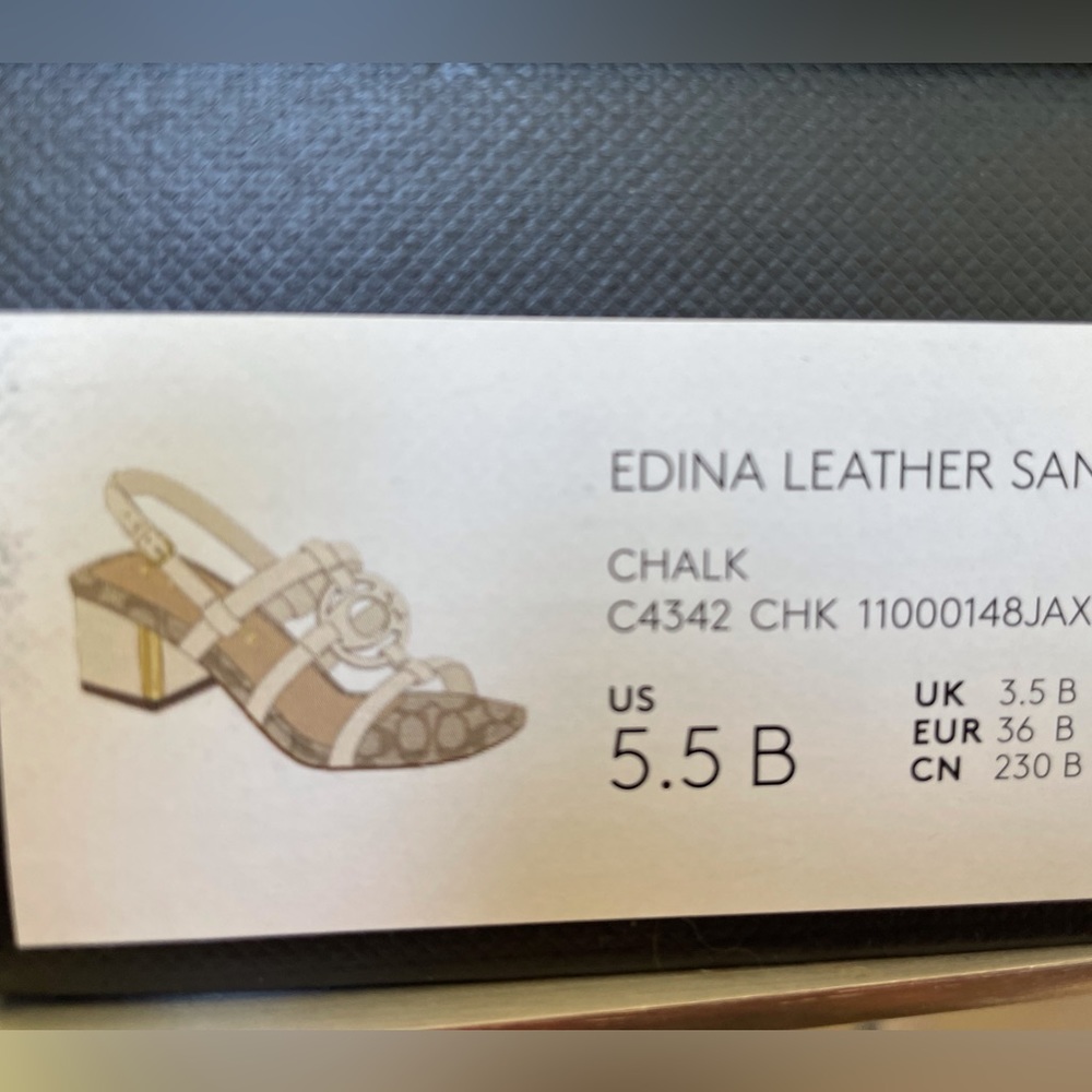 Beautiful leather Coach Block Heel Sandals - Picture 7 of 7